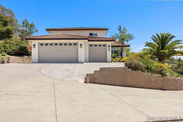 2342 CARIOCA PL, Vista CA: https://media.crmls.org/mediaz/85b24de6-af68-43c7-8089-c911d8aa8f97.jpg