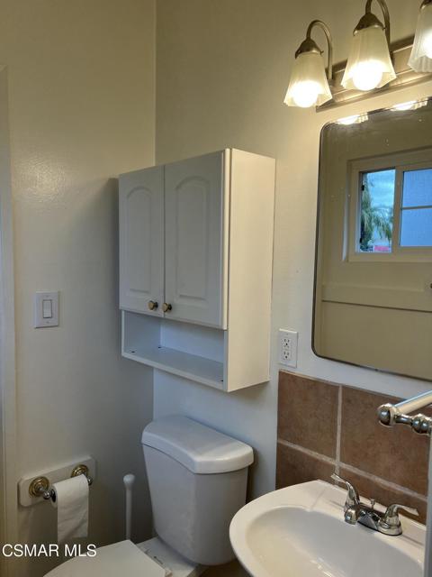 731 Tudor Circle, Thousand Oaks CA: https://media.crmls.org/mediaz/85b25017-09b3-4470-9467-5500a03e0af6.jpg