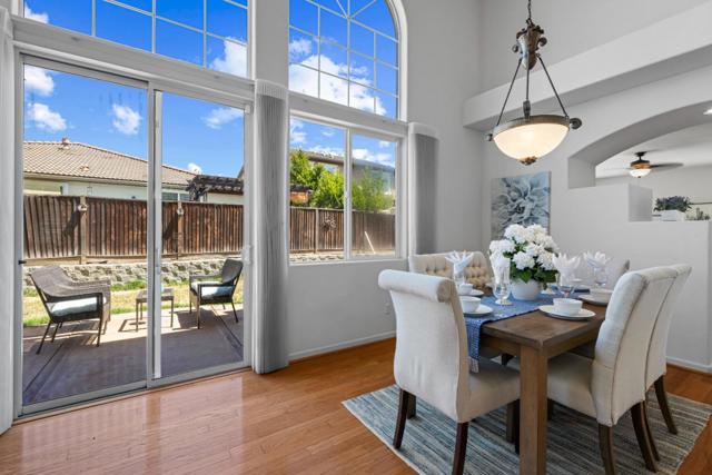1515 Dovetail Way, Gilroy CA: https://media.crmls.org/mediaz/85b26592-61ef-4ed5-9faf-10247808d14a.jpg