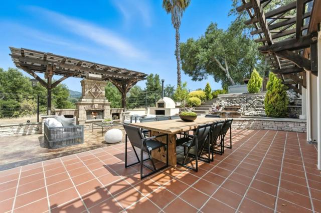 18702 Bear Creek Road, Los Gatos CA: https://media.crmls.org/mediaz/85b2be2b-6534-403a-ae3c-d14f981117ab.jpg