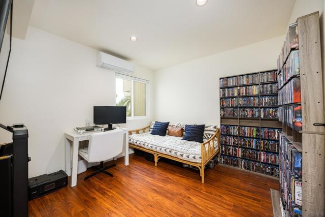 1449 Edgemont St, San Diego CA: https://media.crmls.org/mediaz/85b2cf8a-294c-4b6b-9ed6-852f7c682eeb.jpg