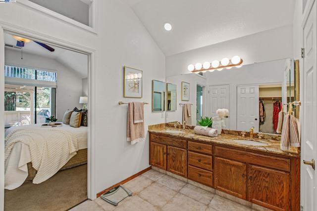 Image 21 of 36 For 7561 Helmsdale Ct