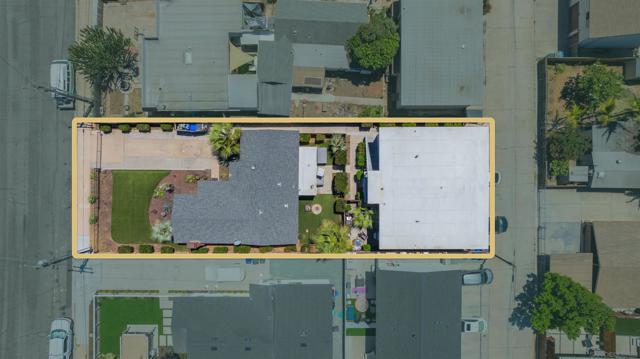 562 564 11Th St, Imperial Beach CA: https://media.crmls.org/mediaz/85b30231-6d04-40c2-b56a-8284a355cf5b.jpg
