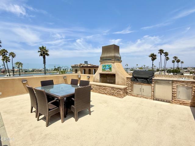 268 Sunset Drive, Oxnard CA: https://media.crmls.org/mediaz/85b3c781-6b15-4365-b593-6034259038d5.jpg