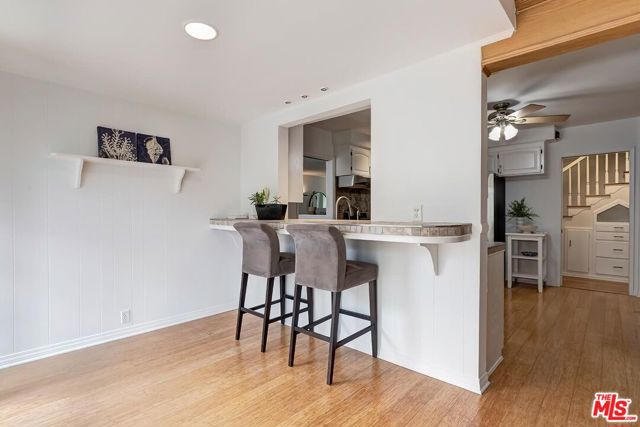 11205 Huntley Place, Culver City CA: https://media.crmls.org/mediaz/85b5573c-f81e-4665-8033-70ff0a378888.jpg