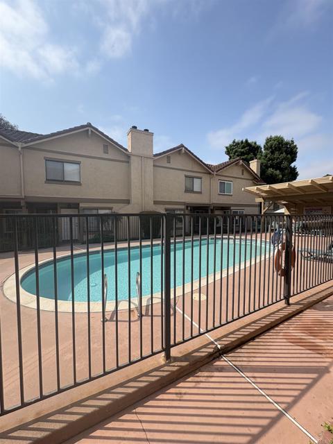 Detail Gallery Image 18 of 24 For 931 Martin Dr #3,  Escondido,  CA 92026 - 2 Beds | 2 Baths