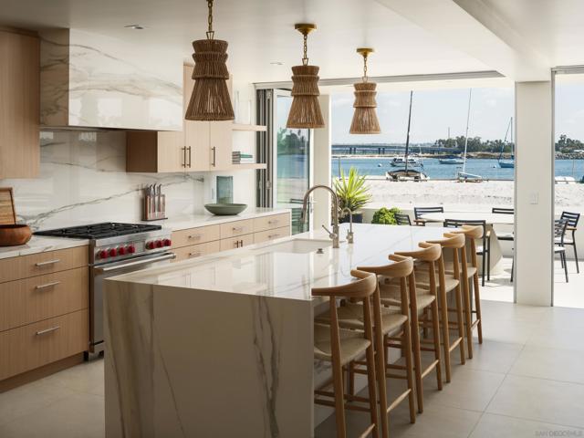 2841 Bayside Walk, San Diego CA: https://media.crmls.org/mediaz/85b5eb9d-cc72-49e1-920f-1969a2103fee.jpg