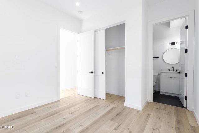 Detail Gallery Image 5 of 11 For 4177 S Normandie Ave, Los Angeles,  CA 90037 - 4 Beds | 4 Baths