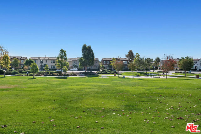 291 Santa Susana Road, Camarillo CA: https://media.crmls.org/mediaz/85b690c3-8365-4915-849f-dd3726a84717.jpg