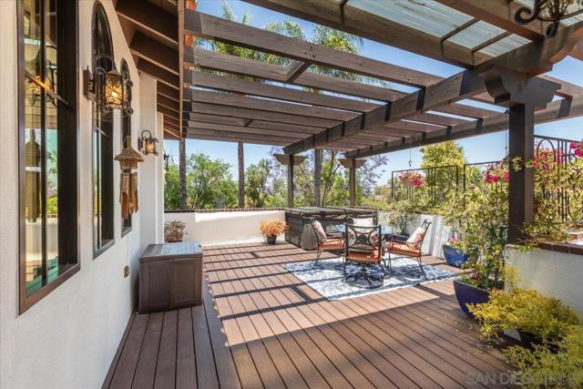 2103 Sunnyside Ave, El Cajon CA: https://media.crmls.org/mediaz/85b69f09-943d-4c59-be72-dea6180b17b7.jpg