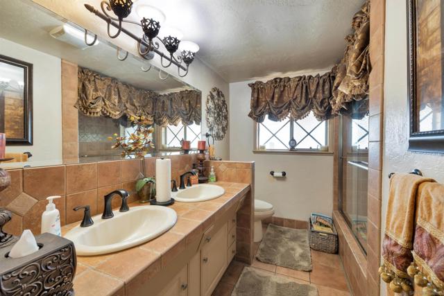 Image 25 of 44 For 11608 Vernette Dr