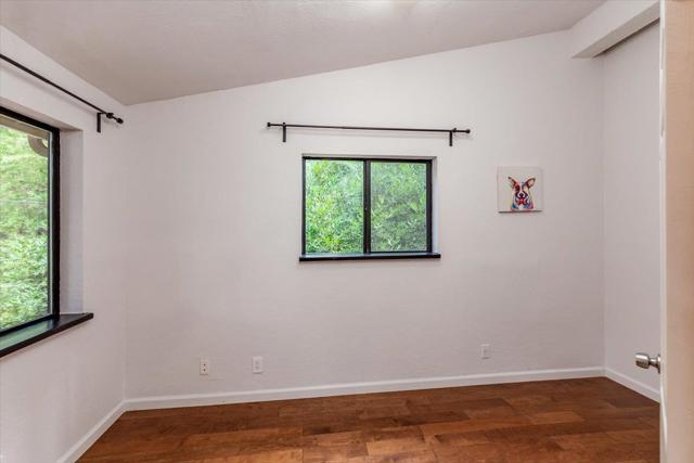 21440 Shady Lane, Los Gatos CA: https://media.crmls.org/mediaz/85b7a95f-7da5-4b76-b12f-4133bb91f2d7.jpg
