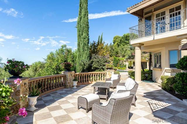 14440 Ridge Ranch Rd, Valley Center CA: https://media.crmls.org/mediaz/85b864db-49a7-4e18-8222-845fe84953ed.jpg