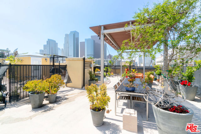 108 W 2nd Street, Los Angeles CA: https://media.crmls.org/mediaz/85baa9f5-0069-4bd0-a372-bfe216998f4b.jpg