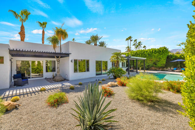 70880 Sunny Lane, Rancho Mirage CA: https://media.crmls.org/mediaz/85bae234-c18f-487e-8735-9479e53c4cec.jpg