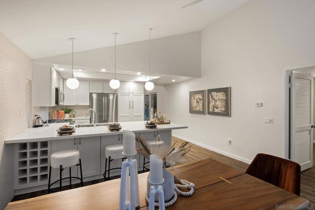 1736 Hill Top Lane, Encinitas CA: https://media.crmls.org/mediaz/85bb31e5-a5a8-41b6-98bb-084f0d1074db.jpg