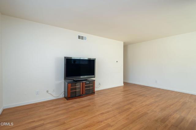 Detail Gallery Image 13 of 28 For 1667 Calle Zafiro, Thousand Oaks,  CA 91320 - 2 Beds | 1 Baths