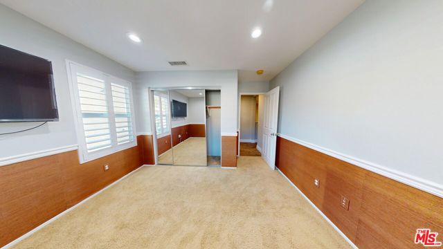 19320 Carranza Lane, Santa Clarita CA: https://media.crmls.org/mediaz/85bc72f6-551d-4bb8-8a6f-73374f86db8a.jpg