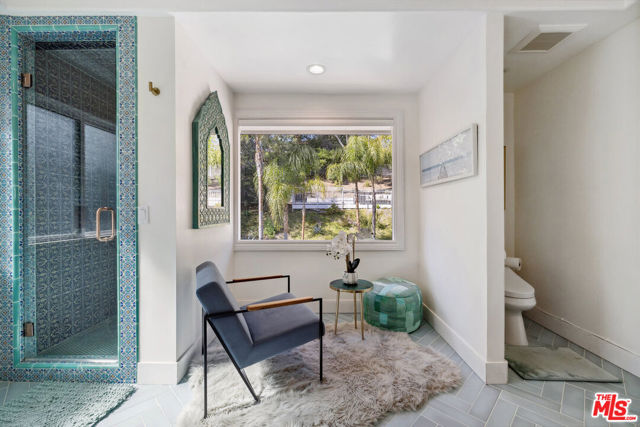 4415 Dulcinea Court, Woodland Hills CA: https://media.crmls.org/mediaz/85bc7781-b131-4380-86b5-f6cb0ca8aa57.jpg