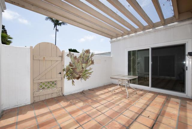 3621 Vista Campana S, Oceanside CA: https://media.crmls.org/mediaz/85bc8c09-256f-46f6-aac5-69af9d2a695b.jpg