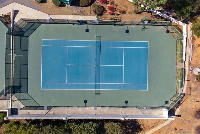 12039 Calle De Leon Drive, El Cajon CA: https://media.crmls.org/mediaz/85bcb6e8-e086-4138-9882-c4de5f68df41.jpg