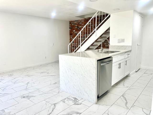 Image 1 of 11 For 72745 Willow Street 3