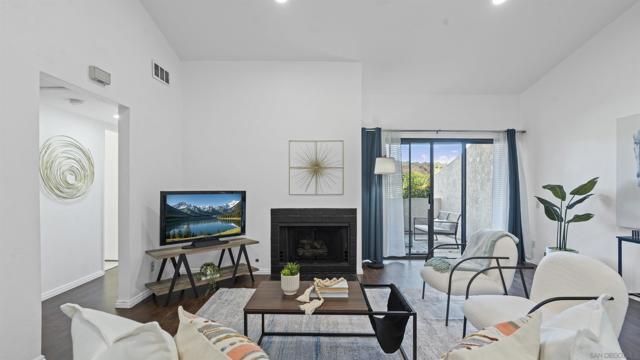 3633 Avocado Village Ct, La Mesa CA: https://media.crmls.org/mediaz/85bd4066-f7e3-4edd-aa5f-e9bf76f528ad.jpg