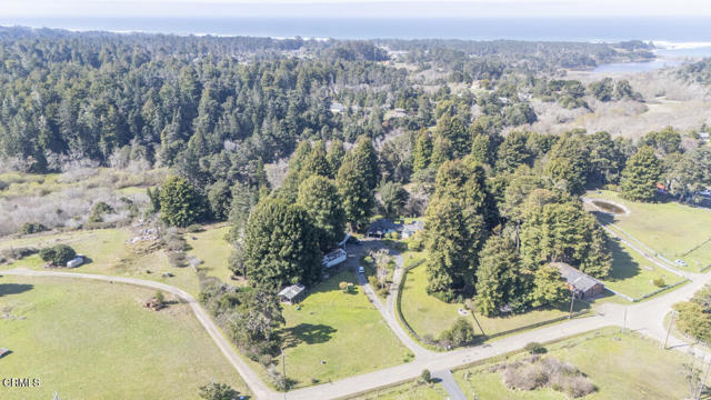 32551 Mill Creek Drive, Fort Bragg CA: https://media.crmls.org/mediaz/85bd6f1a-f9ce-428c-8e7b-7a4dcc3fb874.jpg