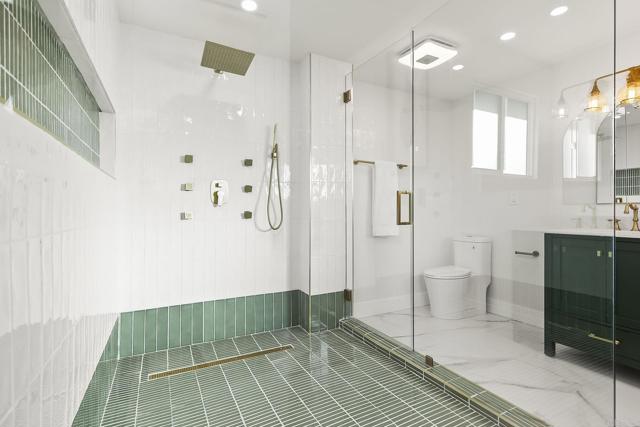 6802 MAURY DR, San Diego CA: https://media.crmls.org/mediaz/85bd89a4-5e93-4c43-92ba-fe2145a8548f.jpg