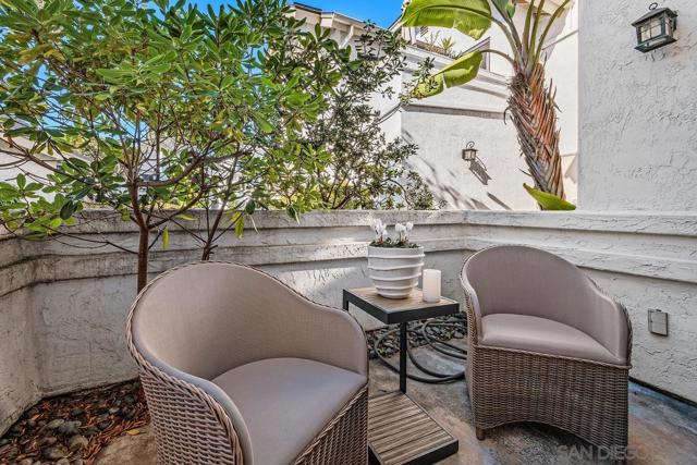 524 Via De La Valle H, Solana Beach CA: https://media.crmls.org/mediaz/85bf2796-7e54-49be-afc4-3905a98ec1f7.jpg