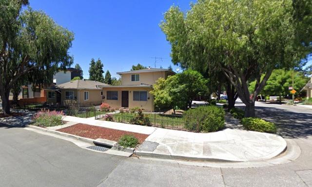 284 Elmwood Street, Mountain View CA: https://media.crmls.org/mediaz/85bf40fe-ec9c-47e4-a8c5-94f685ea61f7.jpg