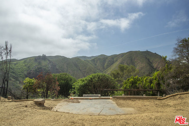 1515 Umeo Road, Pacific Palisades, CA 90272