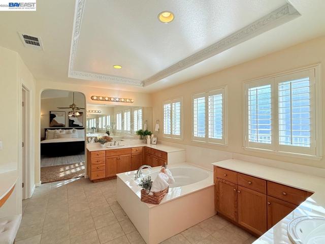 Image 36 of 60 For 3329 Lair Way