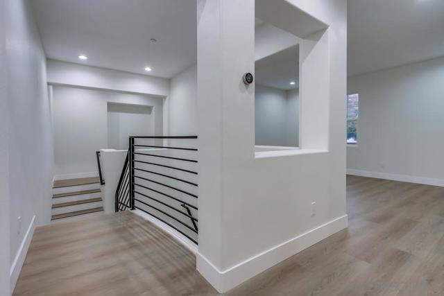 2482 San Clemente Ave, Vista CA: https://media.crmls.org/mediaz/85c00f6d-95f6-407f-88ed-ab4ceafec793.jpg