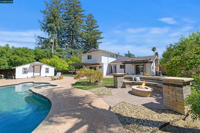2172 La Salle Dr, Walnut Creek CA: https://media.crmls.org/mediaz/85c0d8d8-85be-4671-8d28-8e8146a135a6.jpg