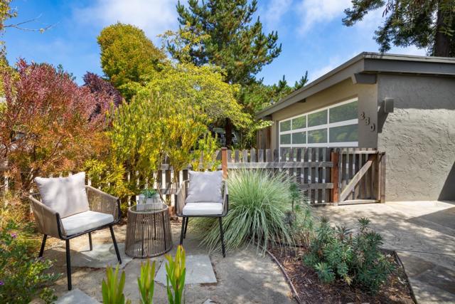 230 Thunderbird Drive, Aptos CA: https://media.crmls.org/mediaz/85c0dbb0-7e4d-4feb-94f7-65438746ad41.jpg
