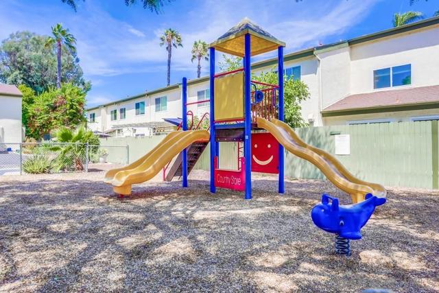 5450 Kiowa Dr, La Mesa CA: https://media.crmls.org/mediaz/85c14af2-383f-43ce-a21b-0eb3a776e596.jpg