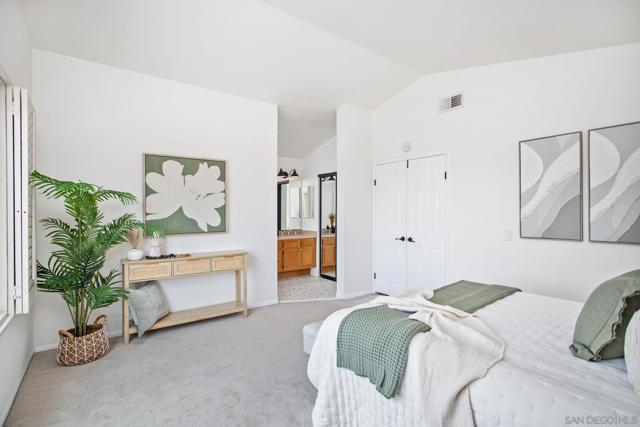 1009 Paseo La Cresta, Chula Vista CA: https://media.crmls.org/mediaz/85c157cc-ca3c-4f94-8049-67bcdc63085a.jpg
