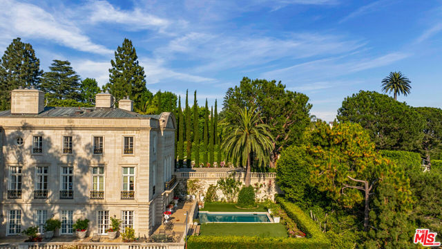 761 Bel Air Road, Los Angeles CA: https://media.crmls.org/mediaz/85c182a5-9d23-42bf-a0fd-f2b36ea9e7c7.jpg