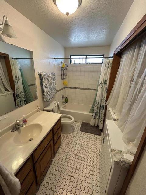 31 10th Street, Greenfield CA: https://media.crmls.org/mediaz/85c2fb84-c1da-43de-89ef-f397d242e00f.jpg