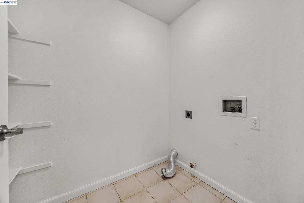 https://media.crmls.org/mediaz/85c3691c-1e8a-4b1f-9a0c-fca744d010a5.jpg?preset=X-Large