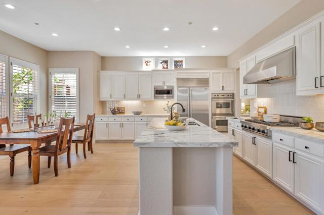 2892 Birkdale Court, Gilroy CA: https://media.crmls.org/mediaz/85c3d5e1-c4ad-4301-9814-6f3982c66adf.jpg