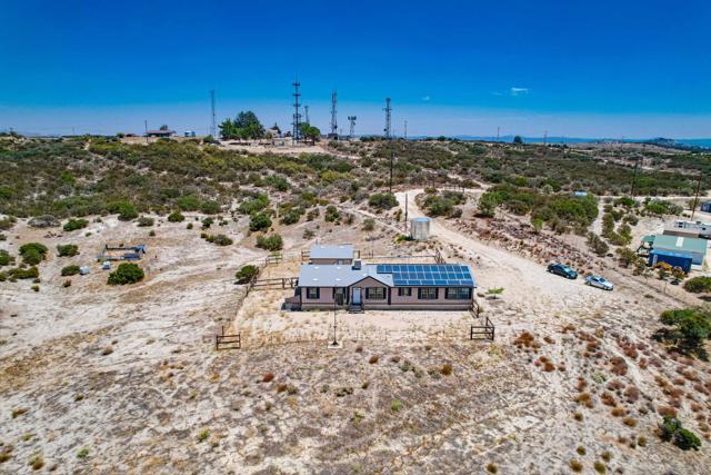 1696 Mary Joe Ln, Boulevard CA: https://media.crmls.org/mediaz/85c4170c-5f6c-43ad-b6c6-05947ebf421a.jpg
