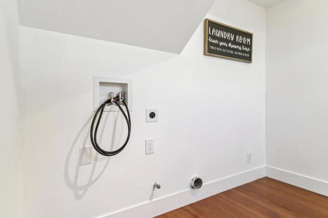 236 Willow Road, Menlo Park CA: https://media.crmls.org/mediaz/85c44ef0-62ef-4fdb-bc6e-6bcaca3e9071.jpg
