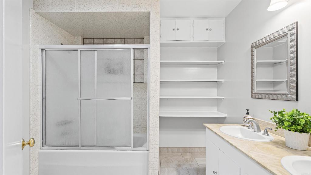 4521 G St - photo 11