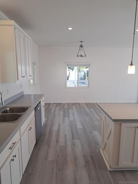 1401 W El Norte Pkwy, San Marcos CA: https://media.crmls.org/mediaz/85c7194b-76af-4377-9fa0-74ae0eeb8a12.jpg