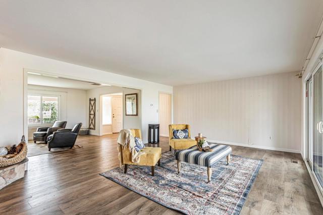 690 Ridgemark Drive, Hollister CA: https://media.crmls.org/mediaz/85c96406-bb1a-4ea8-bf6e-4300f461f293.jpg