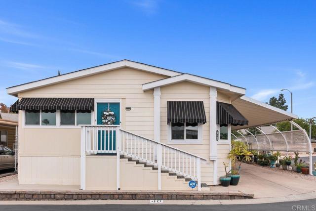 1600 E. Vista Way, Vista CA: https://media.crmls.org/mediaz/85c9e9ab-6a69-42ba-89a5-c40b6550fbf6.jpg