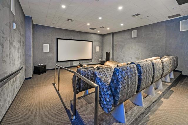321 10th Ave, San Diego CA: https://media.crmls.org/mediaz/85c9e9ab-ddec-413a-8316-2ee6777f0e8d.jpg