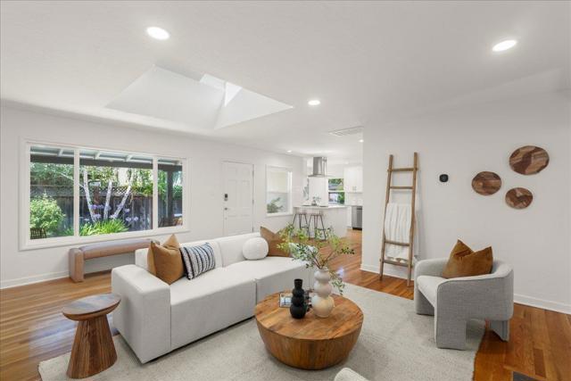 197 S Leigh Avenue, Campbell CA: https://media.crmls.org/mediaz/85cad44c-3308-47c2-9d4a-e872cc9de104.jpg